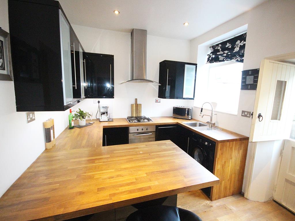2 bedroom mid terrace house For Sale in Burnley - IMG_1096.jpg
